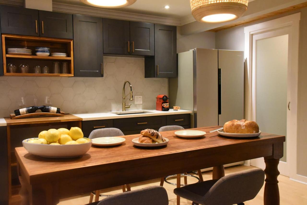 Les Chambres Roses West Kelowna Ngoại thất bức ảnh