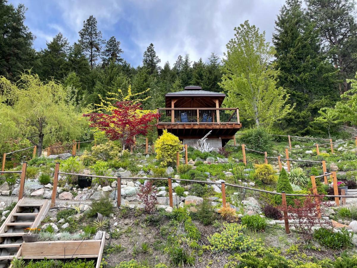 Les Chambres Roses West Kelowna Ngoại thất bức ảnh