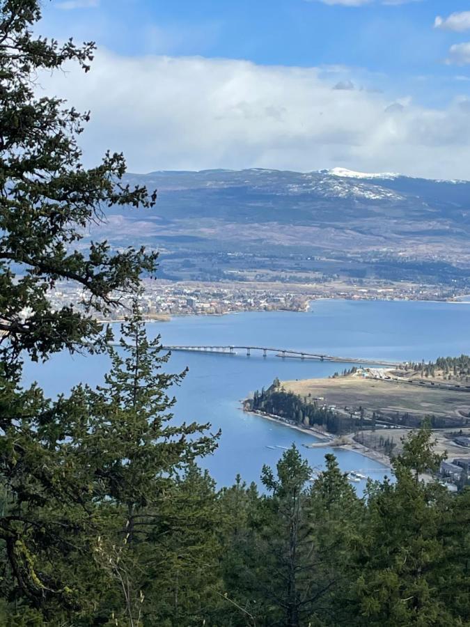 Les Chambres Roses West Kelowna Ngoại thất bức ảnh