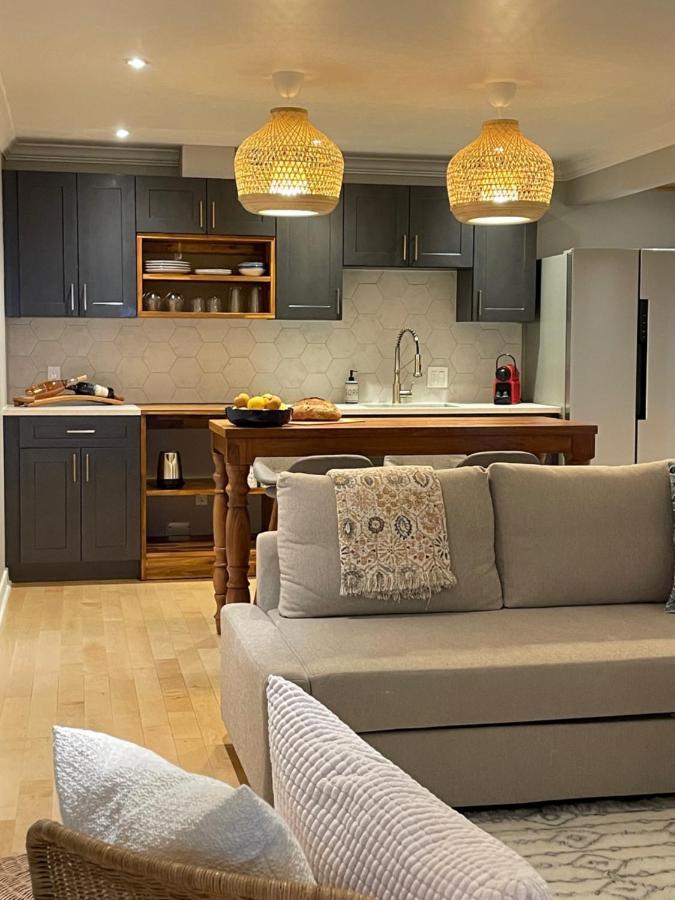Les Chambres Roses West Kelowna Ngoại thất bức ảnh